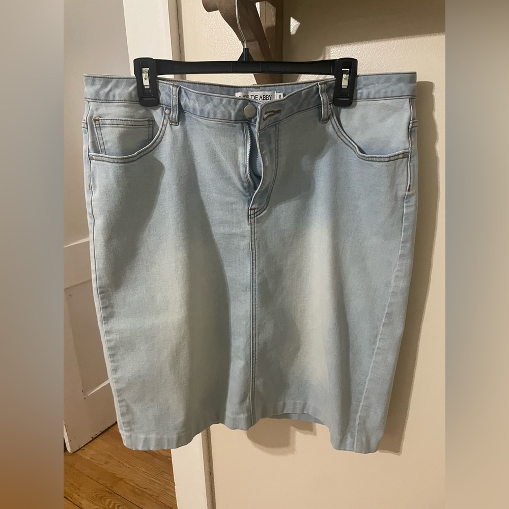 Classic Light Blue Denim Pencil Skirt